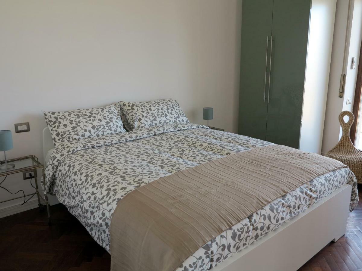 Pretty Panoramic Apartment - Half Way Center-Vomero District Νάπολη Εξωτερικό φωτογραφία